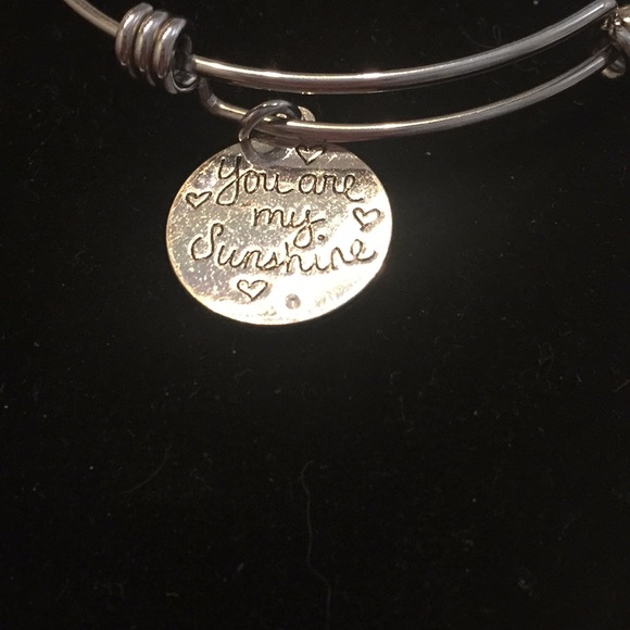 S K charm bracelet and no name wonderful condition - Picture 3 of 10